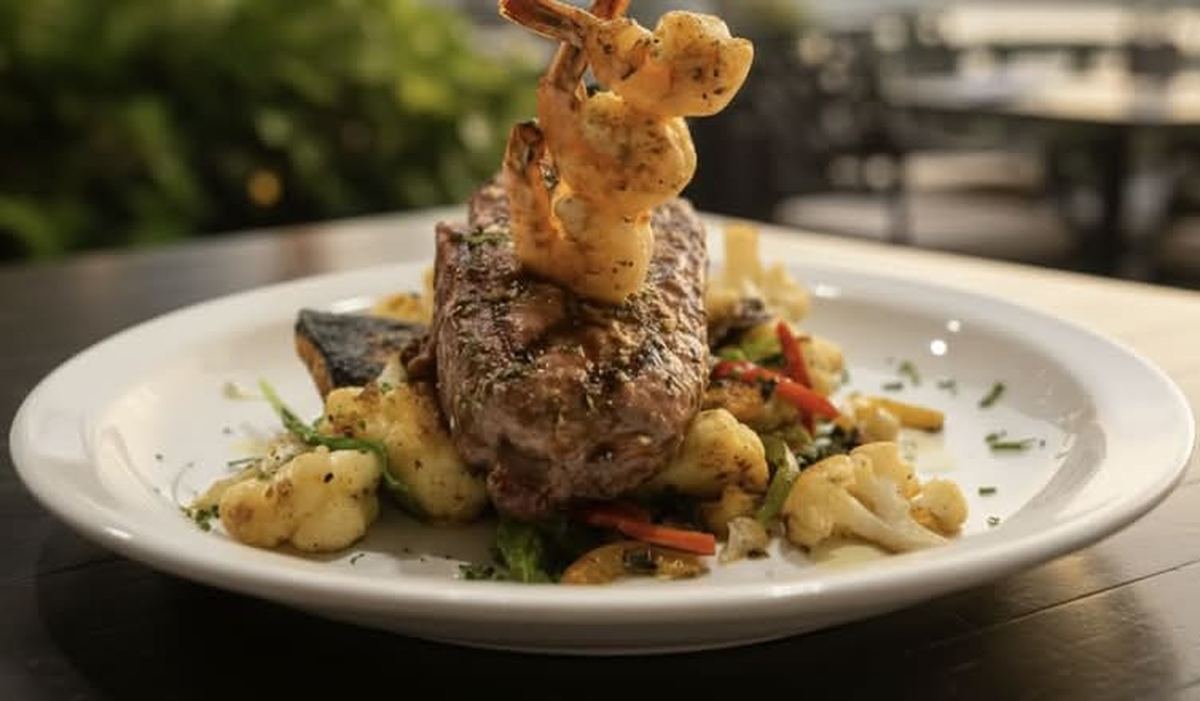 10 oz striploin steak with shrimp at Lighthouse 971